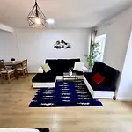 Big, Cozy, Central Flat